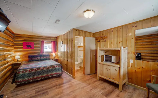 Sportsmans Lodge