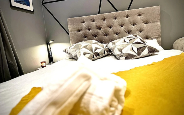 Croydon Cozy Retreat - 2 Bedroom Luxury Home