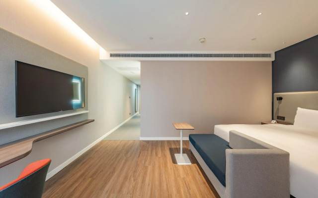 Holiday Inn Express Shanghai Expo Centre by IHG