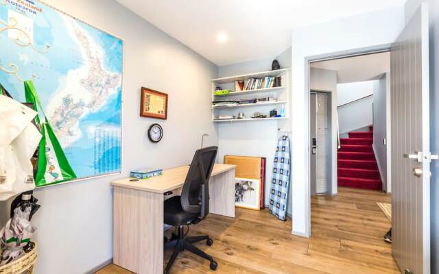 3 Bedroom Village Retreat Home With Sea Views