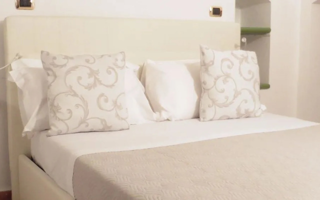 Tirreno Beachfront Apartments