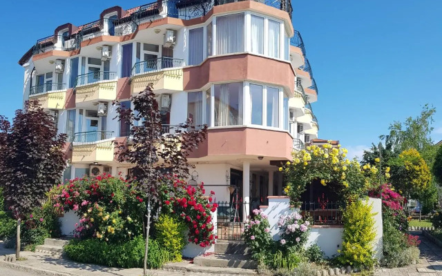 Sunny Island Obzor