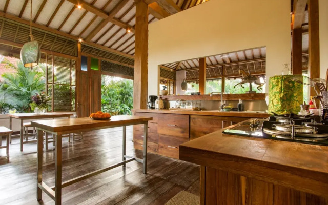 Villa Desa Roro by Villa Finder