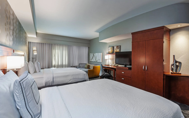 Courtyard by Marriott Tulsa Woodland Hills