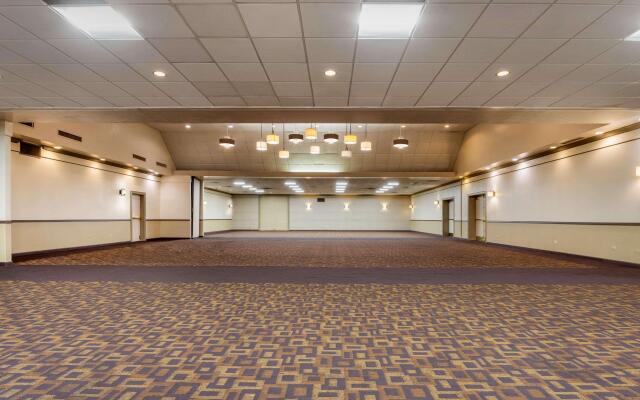 Clarion Hotel and Conference Center Harrisburg West