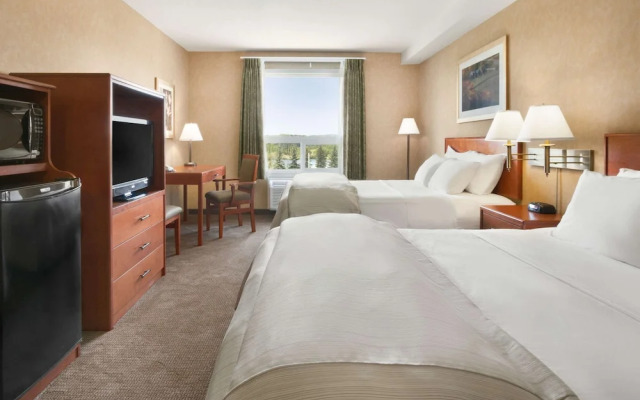 Days Inn & Suites Cochrane