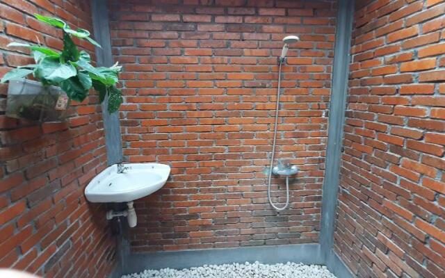 OYO 90031 Villa Papada