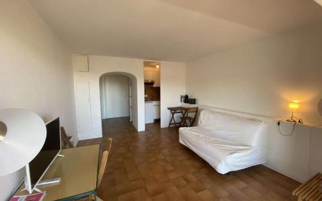 Appartement Sainte-Maxime, 1 pièce, 2 personnes - FR-1-226-420