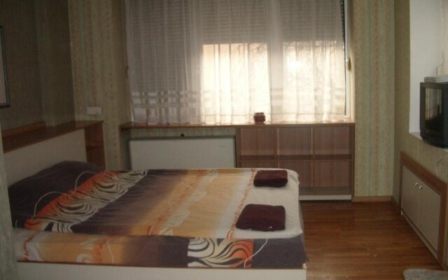 Maystorov Guest House