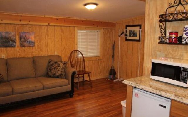 Shawnee Trails Lodging and Suites