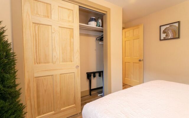 Designer Newly Renovated 1BR in Aspen