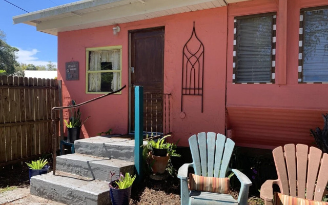 Nature Coast Inn and Cottages