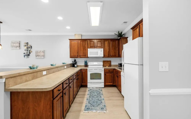 Magnolia Pointe Three-bedroom Apartment 305-4820