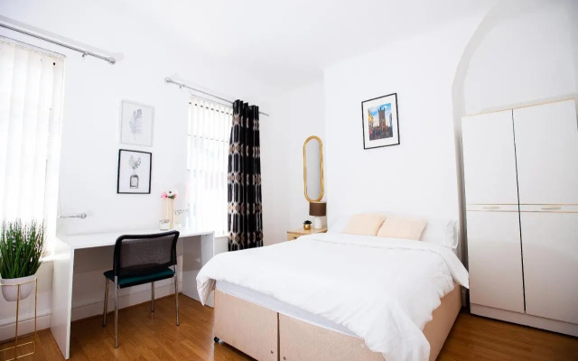 Whitland Apartment