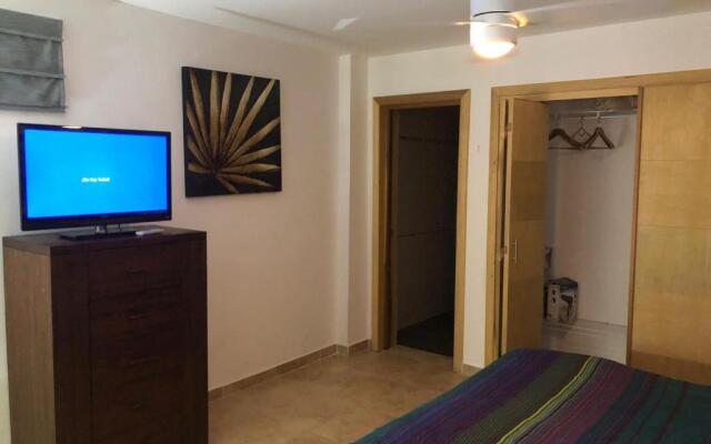 Marbella Towers gorgeous 3BR Apt , Beachfront