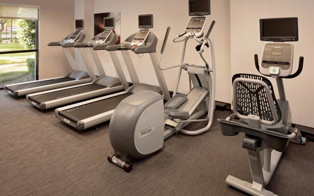 Courtyard by Marriott Dallas Addison/Quorum Drive