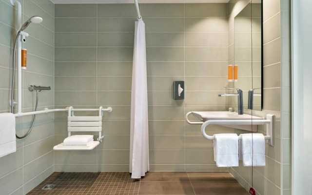 Super 8 by Wyndham Dresden