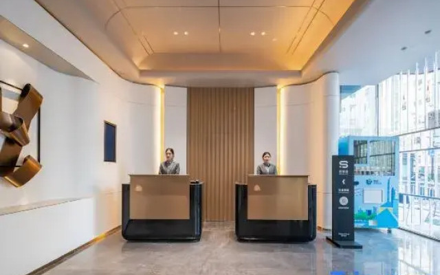 Rubyrose Rezen Retreat