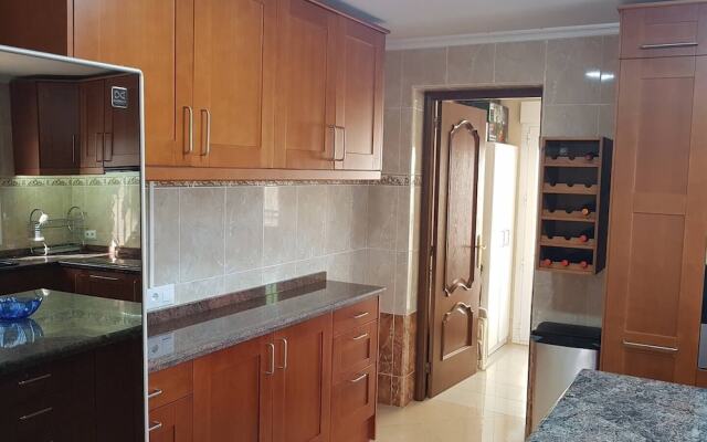 Large Luxurious Villa Urb La Escuera Private Pool