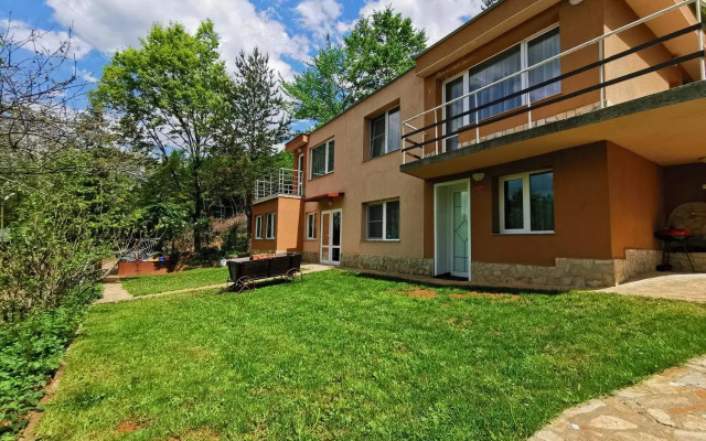 Villa Aqua