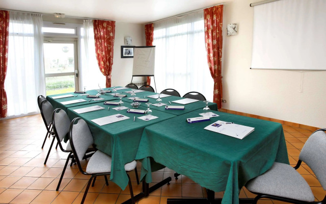 Holiday Inn Calais-Coquelles by IHG