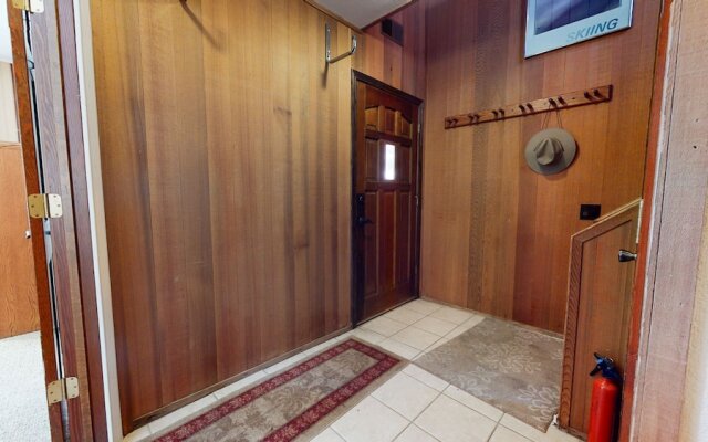 Winterset Woodland - Near Hike & Bike Trails!