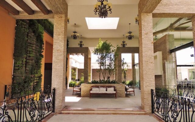 Royal Serennia Small Hotel Boutique