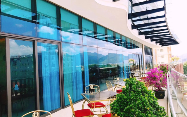 Regalia Gold Hotel