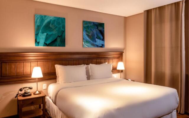 Flame Hotel Canela