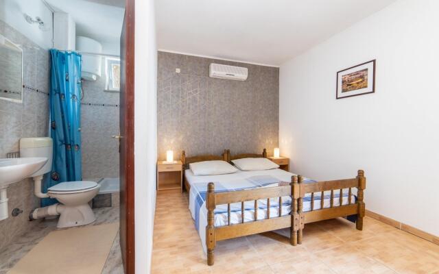 More - 60m From the sea - A3 Sime