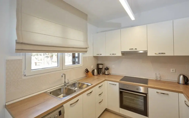 Olivia Sports and Sea