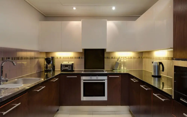 705 Cape Royale Luxury Apartment