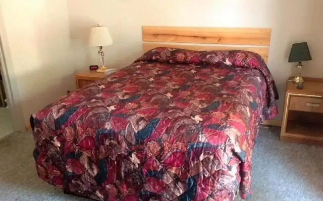 Country Club Inn