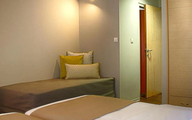 Athlos Hotel