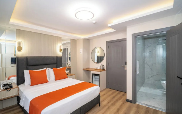 Отель Robin Hotel