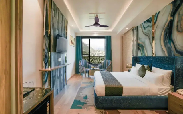 Alivaa Hotel, McLeodganj With Best Dhauladhar View & Infinity Pool Sky Garden