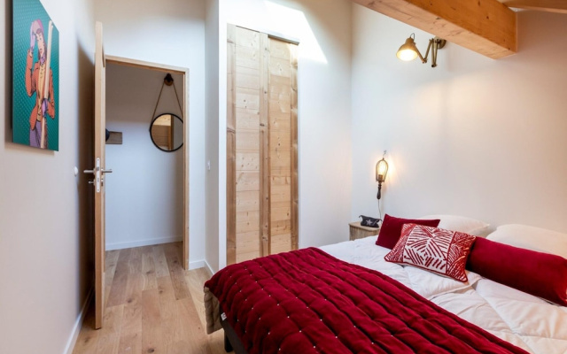 Apartment in Alpe D'huez Near Grandes Rousses