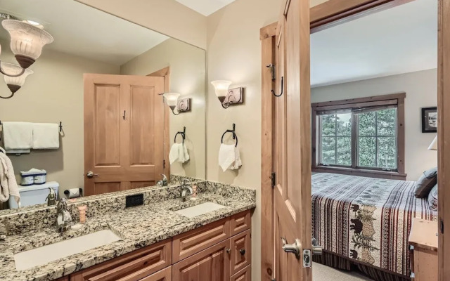 8642 Expedition Station by RedAwning