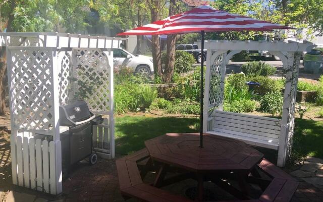 Oak Sherwin House Near OSF