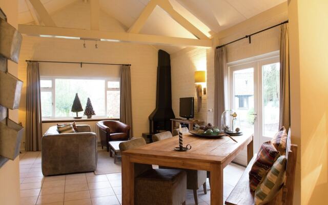 Bungalow With a Terrace at Bedafse Bergen
