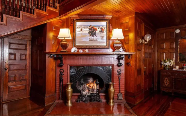 Ivy Lodge Bed & Breakfast