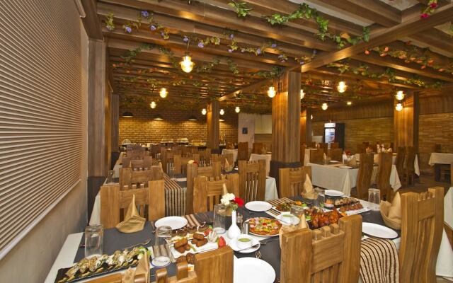 Zip By Spree Hotels Avishi Greens