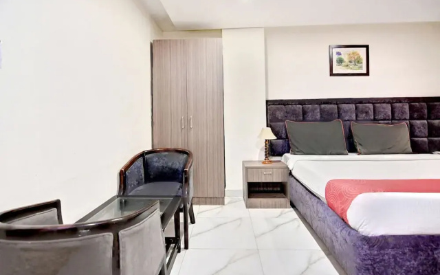 Collection O 30079 Indira Nagar - Hotel in Λάκναου - Photo 5