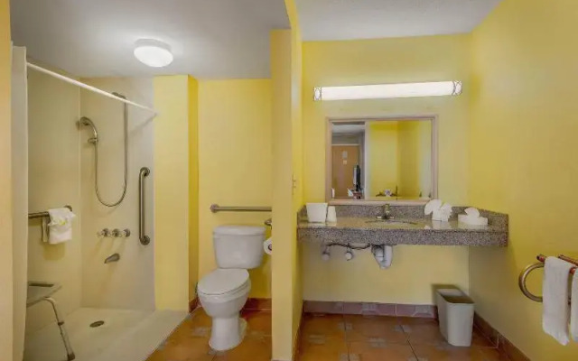 Express Inn & Suites Clearwater