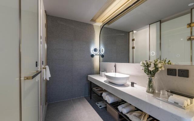 Atour Hotel, Shanghai Expo Center,Yaohua Road