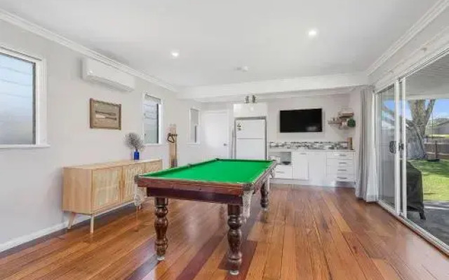 BANYANDAH 557 Ocean Drive NH