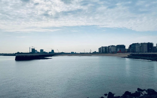 Rustig appartement met zeezicht dicht bij het centrum