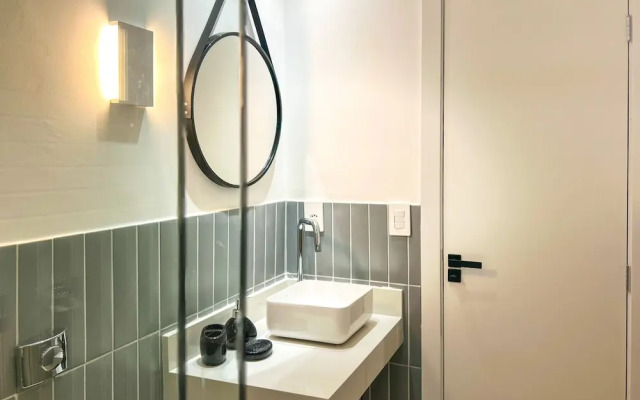 Timo Apto 350m da Praia de Copacabana RJ