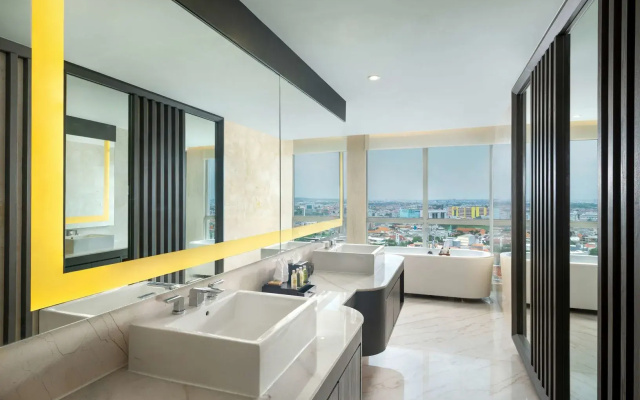Doubletree By Hilton Surabaya