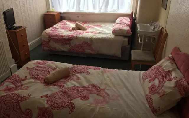 MIdway Hotel